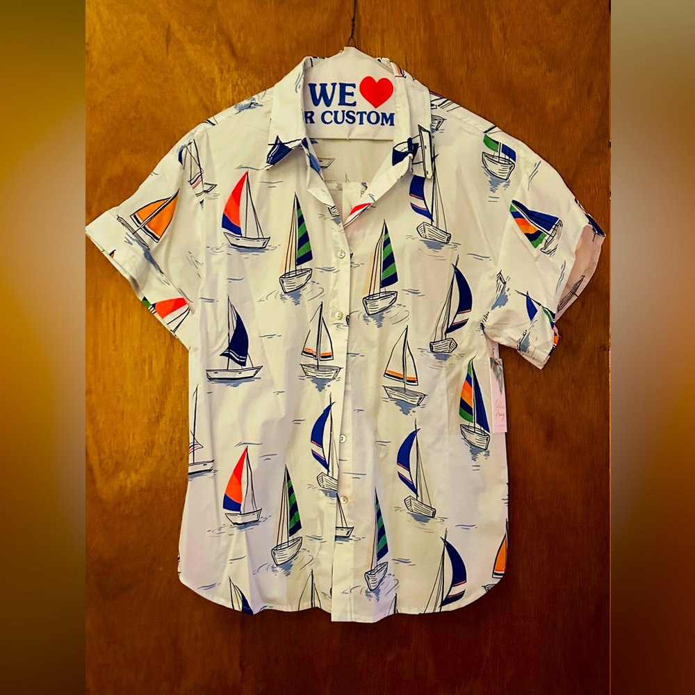 Women’s sailboat print button-down shirt. Size M. NWT